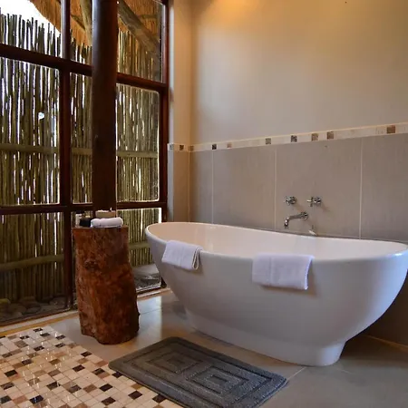 Amakhosi Safari Lodge & Spa Magudu Exterior photo