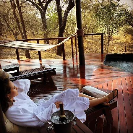 Amakhosi Safari Lodge & Spa Magudu Exterior photo