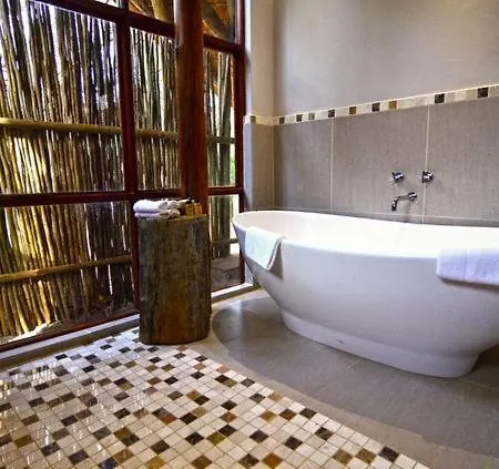 Amakhosi Safari Lodge & Spa Magudu Exterior photo