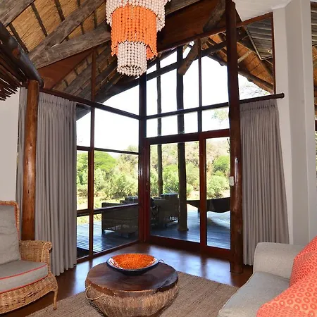 Amakhosi Safari Lodge & Spa Magudu Exterior photo
