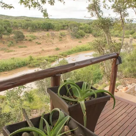 Amakhosi Safari Lodge & Spa Magudu Exterior photo