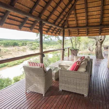Amakhosi Safari Lodge & Spa Magudu Exterior photo