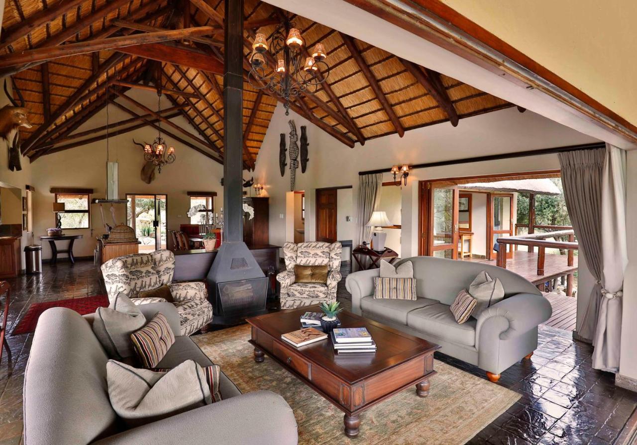 Amakhosi Safari & Lodge *