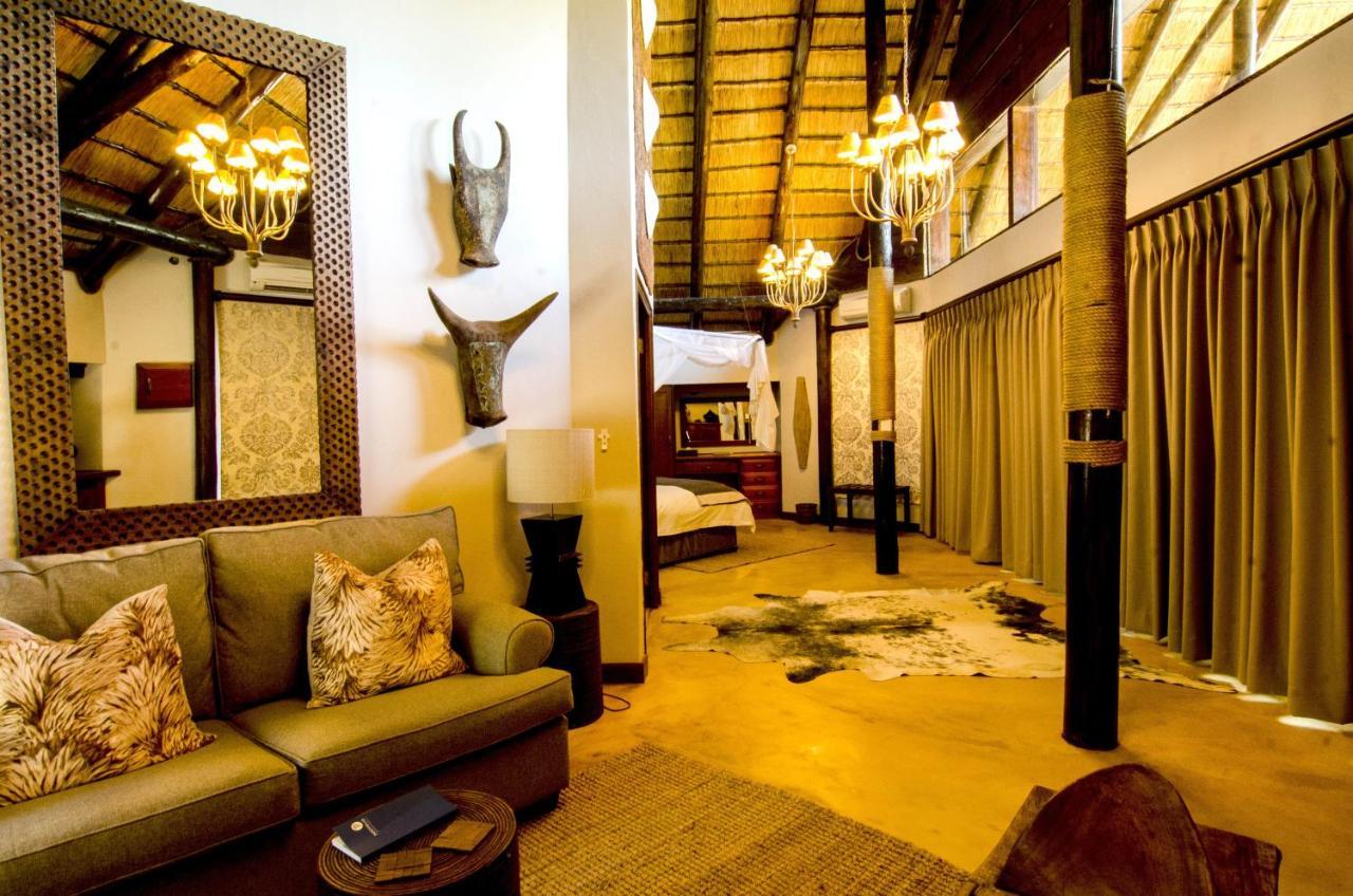 Amakhosi Safari & Lodge *
