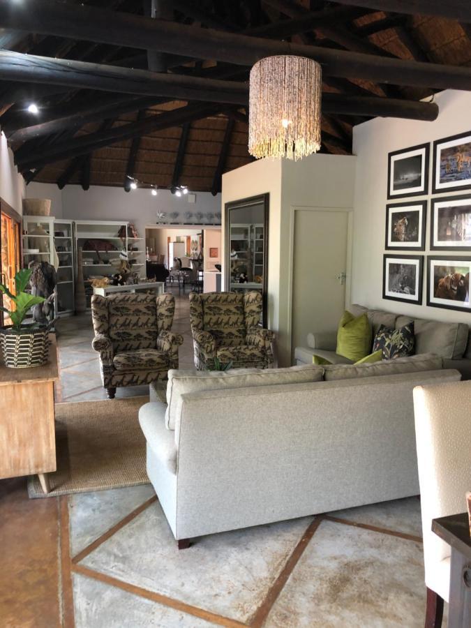 Amakhosi Safari & Lodge *