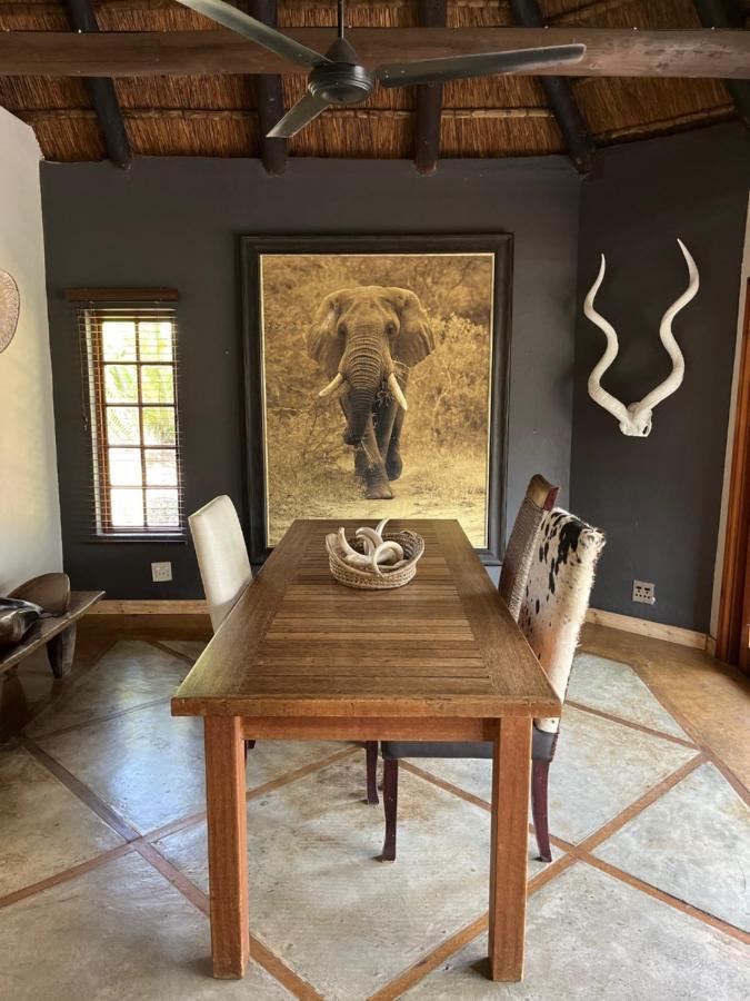 Lodge Amakhosi Safari &