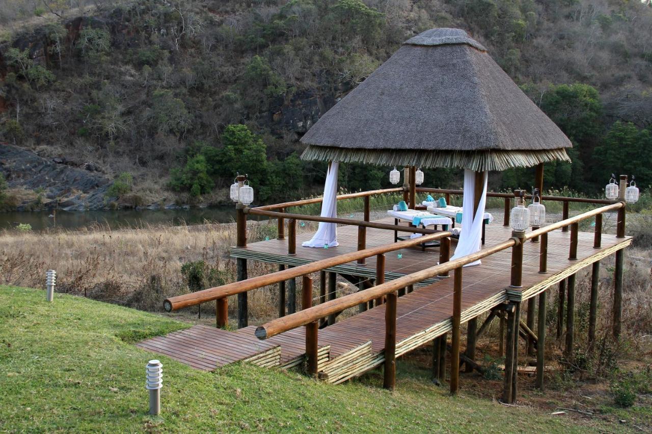 Amakhosi Safari & *